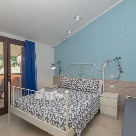 C 306 Attico Puntavilla Mare شقة